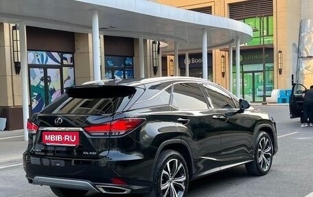 Lexus RX IV рестайлинг, 2021 год, 4 200 000 рублей, 5 фотография