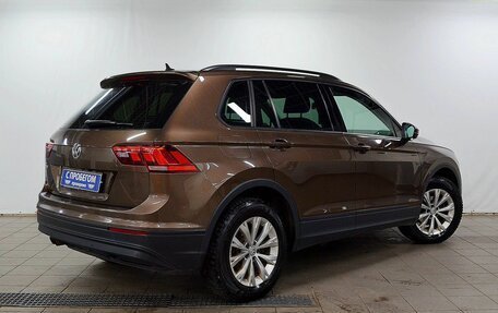 Volkswagen Tiguan II, 2019 год, 2 180 000 рублей, 2 фотография