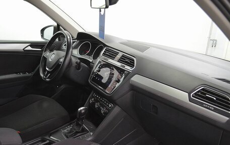 Volkswagen Tiguan II, 2019 год, 2 180 000 рублей, 24 фотография