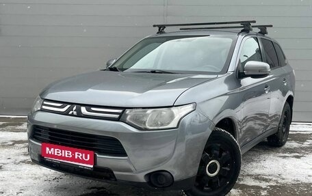 Mitsubishi Outlander III рестайлинг 3, 2013 год, 1 499 000 рублей, 1 фотография