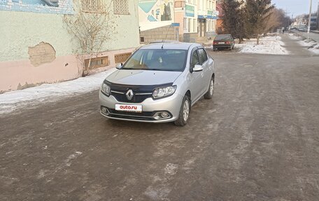 Renault Logan II, 2015 год, 990 000 рублей, 9 фотография