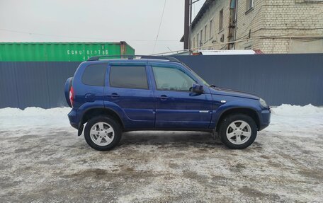 Chevrolet Niva I рестайлинг, 2018 год, 900 000 рублей, 19 фотография