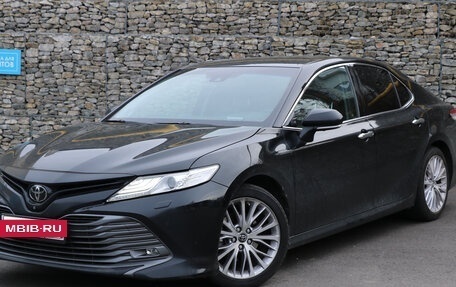 Toyota Camry, 2019 год, 3 050 000 рублей, 5 фотография