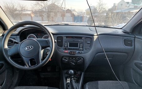 KIA Rio II, 2010 год, 600 000 рублей, 6 фотография