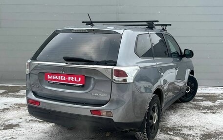 Mitsubishi Outlander III рестайлинг 3, 2013 год, 1 499 000 рублей, 5 фотография