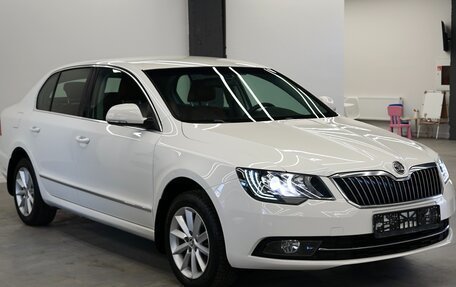 Skoda Superb III рестайлинг, 2013 год, 1 595 000 рублей, 3 фотография