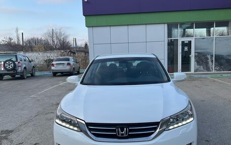 Honda Accord IX рестайлинг, 2013 год, 1 600 000 рублей, 2 фотография