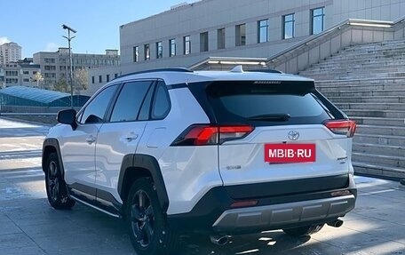 Toyota RAV4, 2022 год, 2 960 000 рублей, 6 фотография