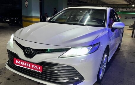 Toyota Camry, 2019 год, 3 200 000 рублей, 5 фотография