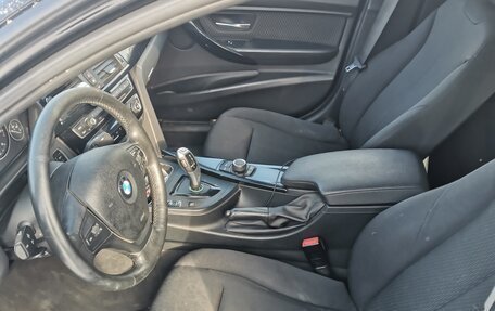 BMW 3 серия, 2017 год, 1 690 000 рублей, 7 фотография