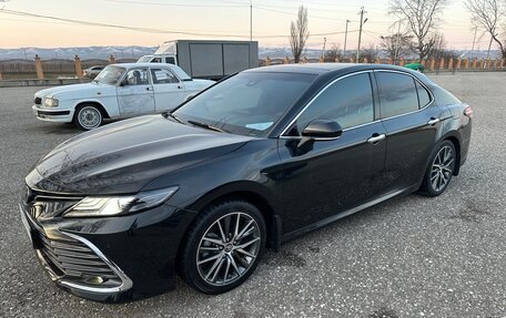 Toyota Camry, 2023 год, 3 821 000 рублей, 4 фотография