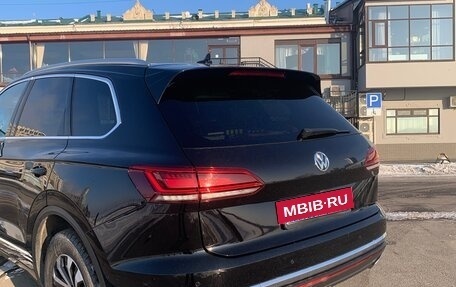 Volkswagen Touareg III, 2018 год, 5 300 000 рублей, 4 фотография