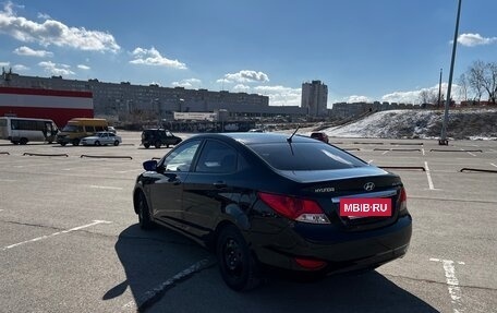 Hyundai Solaris II рестайлинг, 2013 год, 980 000 рублей, 4 фотография