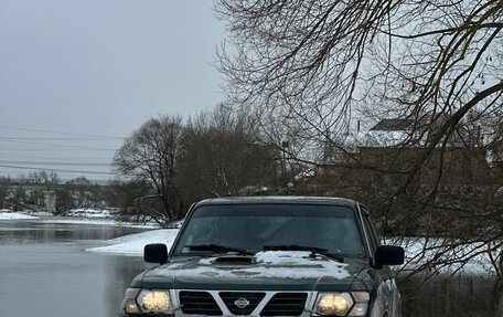 Nissan Patrol, 2002 год, 800 000 рублей, 2 фотография