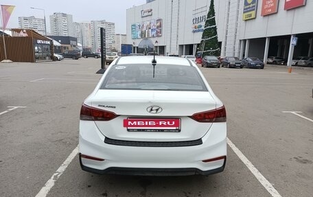 Hyundai Solaris II рестайлинг, 2017 год, 600 000 рублей, 3 фотография