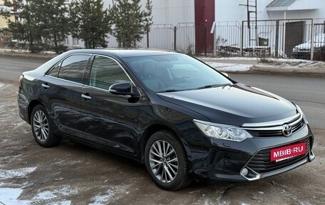 Toyota Camry, 2017 год, 2 350 000 рублей, 2 фотография