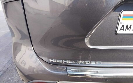 Toyota Highlander, 2021 год, 6 150 000 рублей, 19 фотография