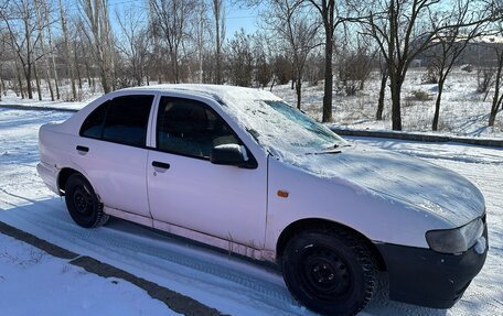 Nissan Almera, 1996 год, 40 000 рублей, 2 фотография