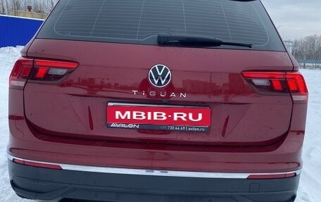 Volkswagen Tiguan II, 2021 год, 2 650 000 рублей, 6 фотография