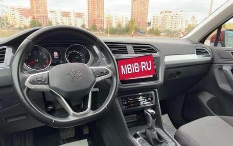 Volkswagen Tiguan II, 2021 год, 2 650 000 рублей, 28 фотография