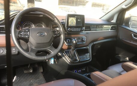 Hyundai Grand Starex Grand Starex I рестайлинг 2, 2019 год, 4 350 000 рублей, 8 фотография