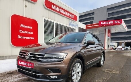 Volkswagen Tiguan II, 2019 год, 2 370 000 рублей, 2 фотография