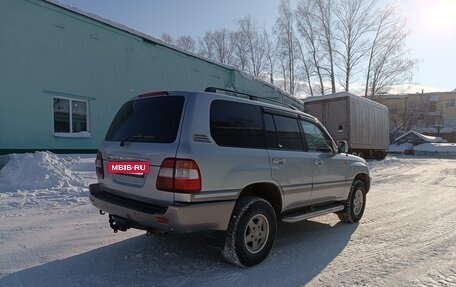 Toyota Land Cruiser 100 рестайлинг 2, 2006 год, 2 460 000 рублей, 7 фотография