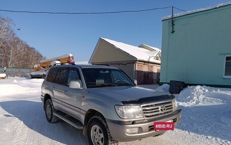 Toyota Land Cruiser 100 рестайлинг 2, 2006 год, 2 460 000 рублей, 5 фотография