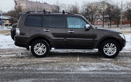 Mitsubishi Pajero IV, 2017 год, 3 650 000 рублей, 2 фотография