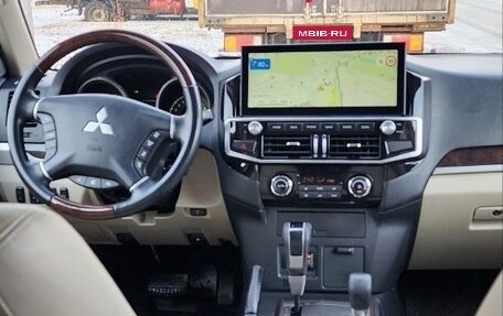 Mitsubishi Pajero IV, 2017 год, 3 650 000 рублей, 8 фотография