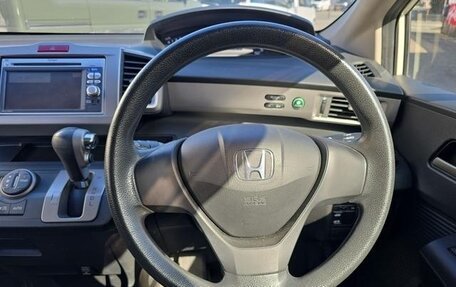 Honda Freed I, 2012 год, 799 000 рублей, 10 фотография