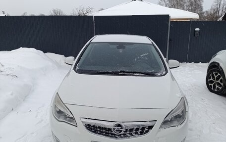 Opel Astra J, 2011 год, 800 000 рублей, 4 фотография