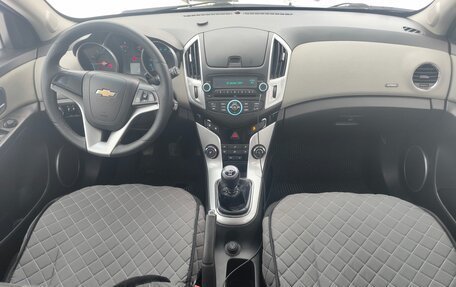 Chevrolet Cruze II, 2013 год, 850 000 рублей, 16 фотография