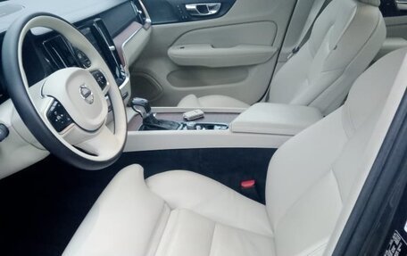 Volvo S60 III, 2019 год, 3 400 000 рублей, 9 фотография