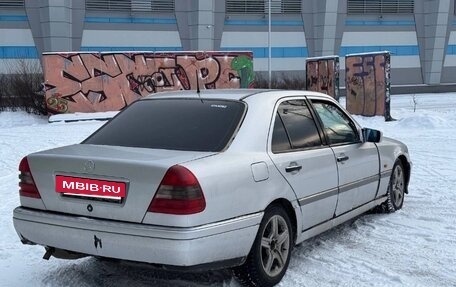 Mercedes-Benz C-Класс, 1994 год, 215 000 рублей, 4 фотография