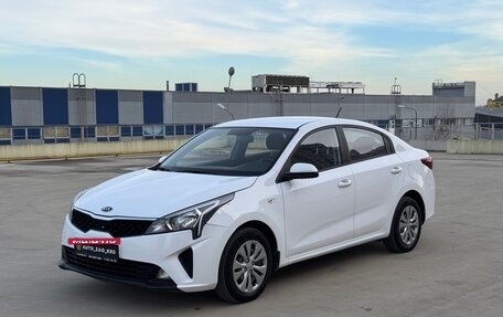 KIA Rio IV, 2021 год, 1 190 000 рублей, 2 фотография