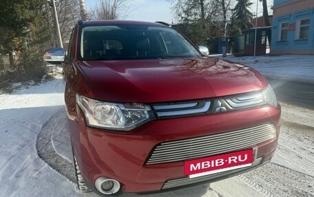 Mitsubishi Outlander III рестайлинг 3, 2013 год, 2 200 000 рублей, 21 фотография