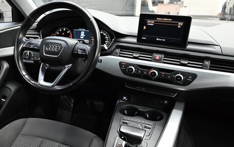 Audi A4, 2016 год, 2 000 000 рублей, 13 фотография