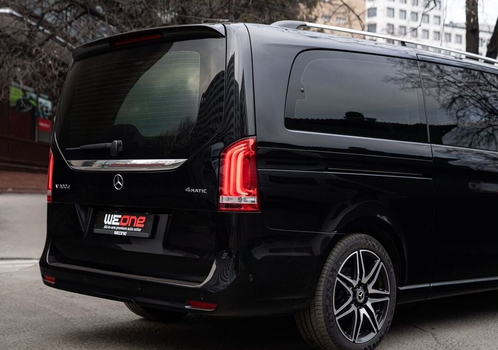 Mercedes-Benz V-Класс, 2023 год, 14 200 000 рублей, 32 фотография