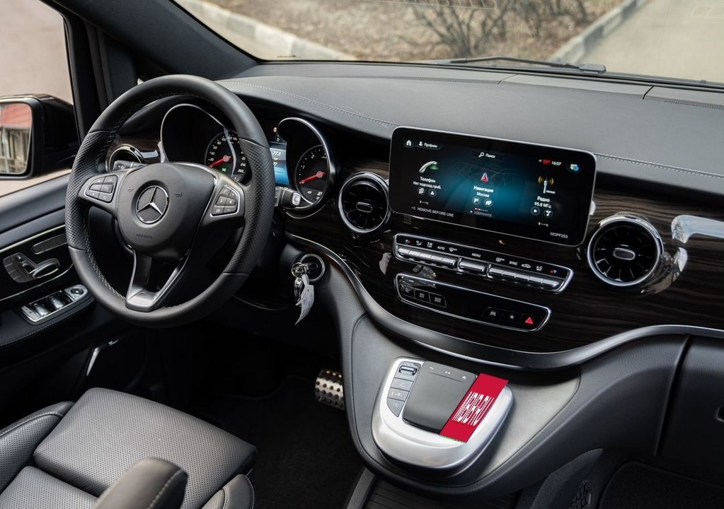 Mercedes-Benz V-Класс, 2023 год, 14 200 000 рублей, 20 фотография
