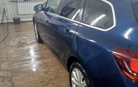 Opel Astra J, 2011 год, 850 000 рублей, 13 фотография