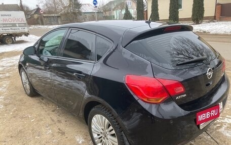 Opel Astra J, 2011 год, 790 000 рублей, 3 фотография