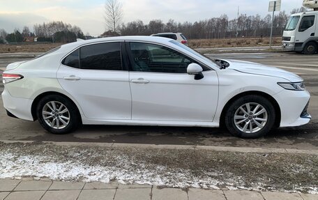 Toyota Camry, 2018 год, 1 950 000 рублей, 2 фотография