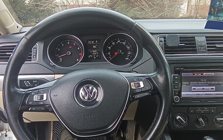 Volkswagen Jetta VI, 2015 год, 1 600 000 рублей, 2 фотография