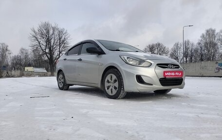 Hyundai Solaris II рестайлинг, 2013 год, 650 000 рублей, 3 фотография