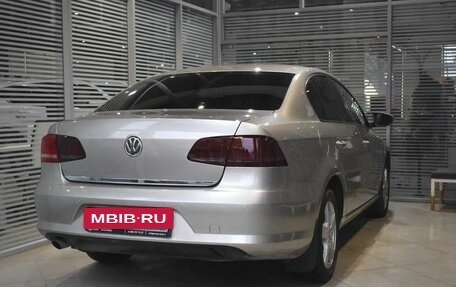 Volkswagen Passat B7, 2013 год, 949 000 рублей, 4 фотография