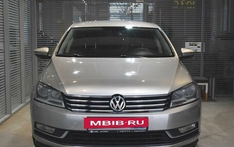 Volkswagen Passat B7, 2013 год, 949 000 рублей, 2 фотография