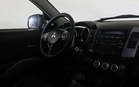 Mitsubishi Outlander III рестайлинг 3, 2007 год, 1 099 000 рублей, 10 фотография