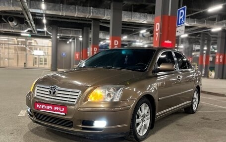 Toyota Avensis III рестайлинг, 2003 год, 750 000 рублей, 3 фотография