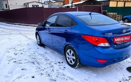 Hyundai Solaris II рестайлинг, 2011 год, 800 000 рублей, 6 фотография